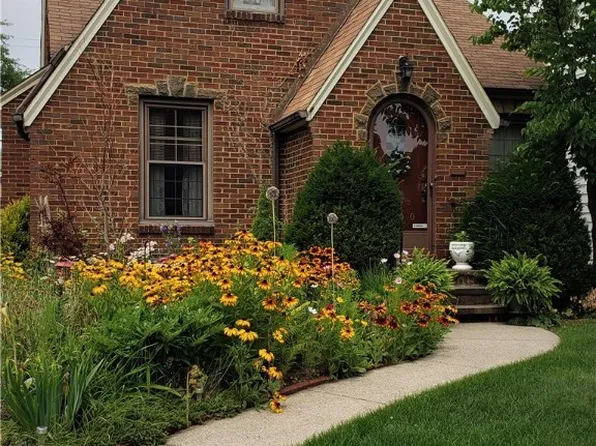 6200 Meadowbrook Ave, Cleveland, OH 44144