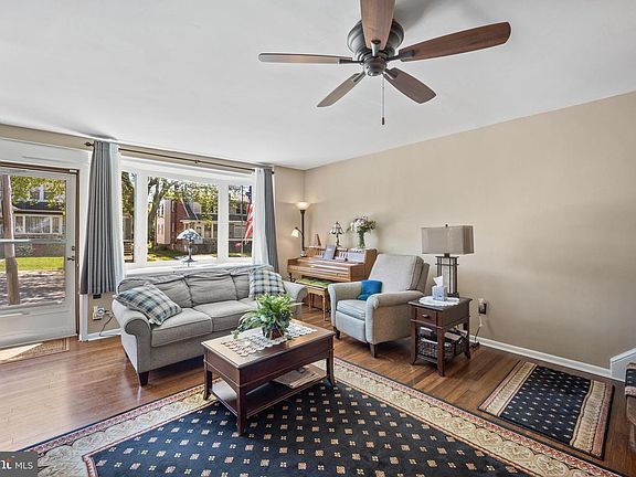 4th image of 7702 Hasbrook Ave