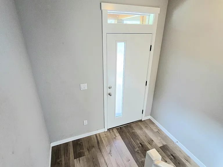104 S Church St — Photo 2