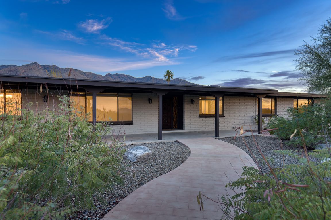 next background image