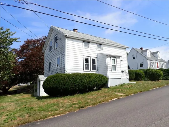 238 Judson St, Tiverton, RI 02878