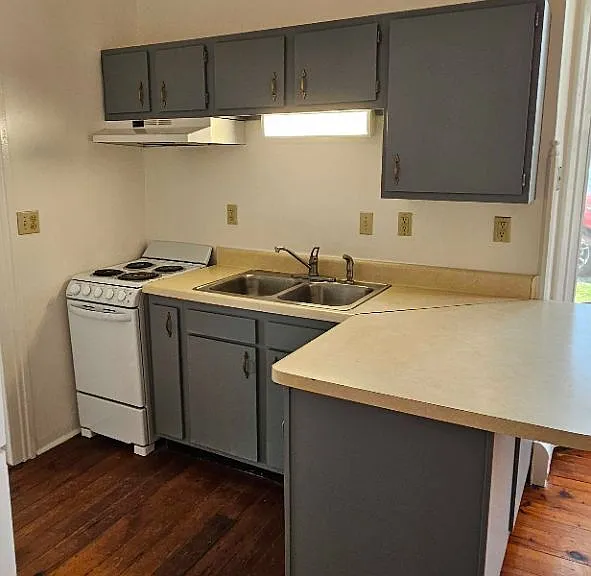kitchen cabinets recently painted