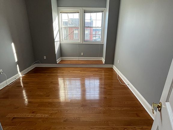 5th image of 510 40th St #A3