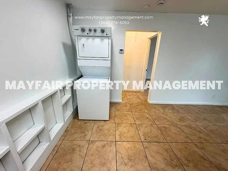 1941 NW 14th Ave #D — Photo 8