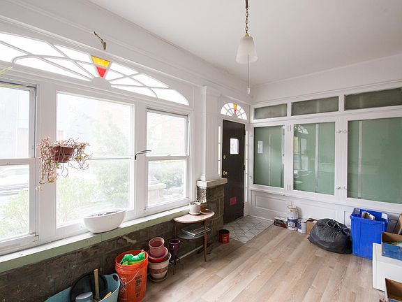 4th image of 886 Corinthian Ave #2
