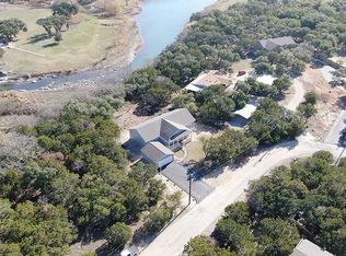 1401 Clearcreek Dr, Canyon Lake, TX 78133