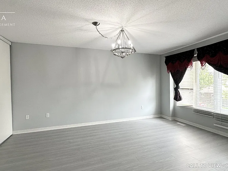 1290 Savannah Dr — Photo 5