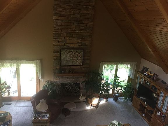 Great room w 2 story gas FP