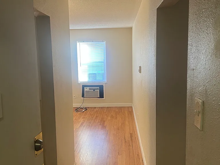 3199 Morganford Rd #10 — Photo 3