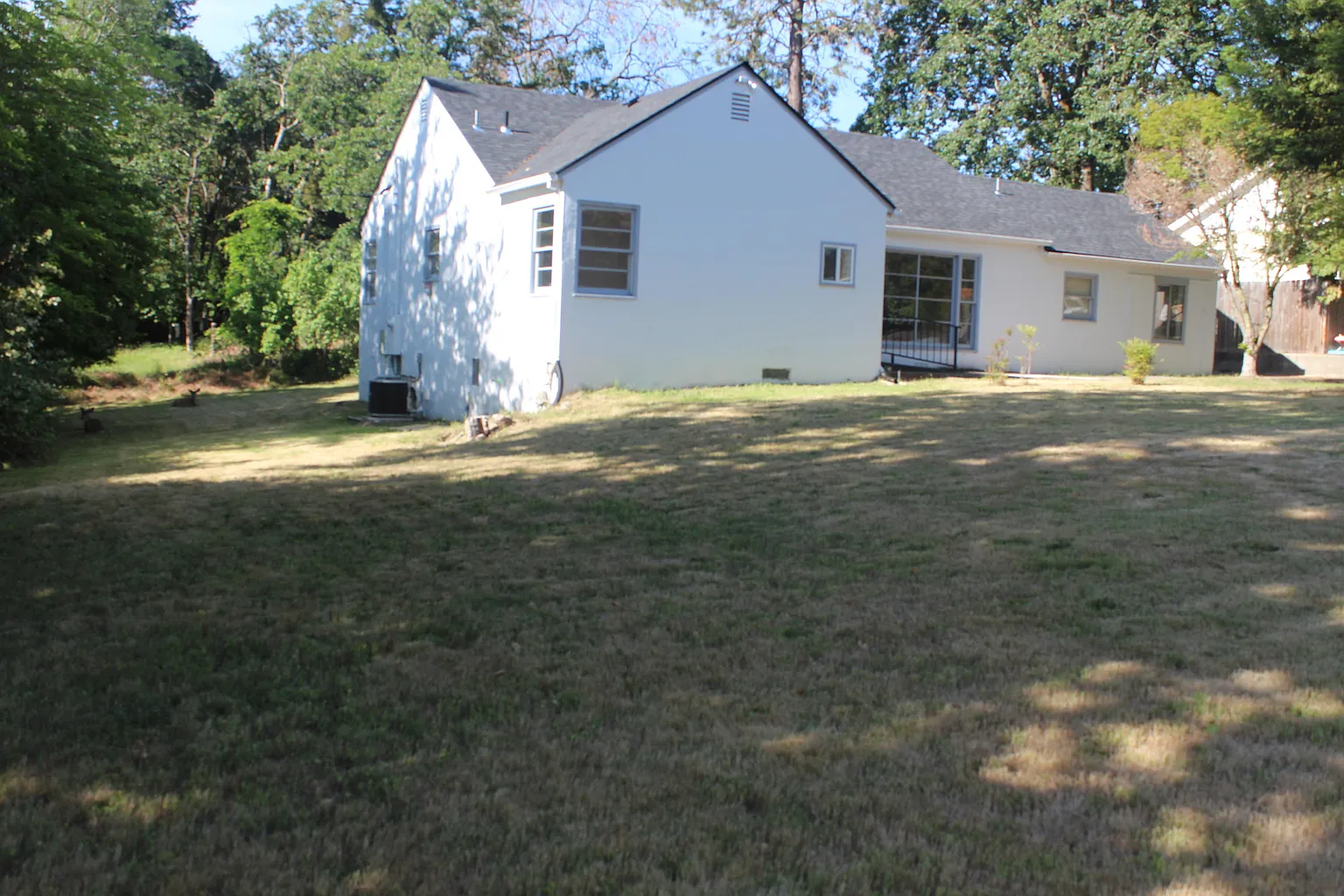 729 NW Bellevue Pl photo 1