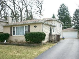 19395 W Prospect Dr, Mundelein, IL