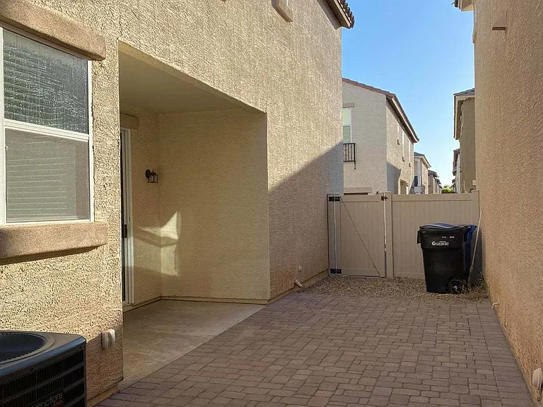 957 S Wallrade Ln — Photo 10