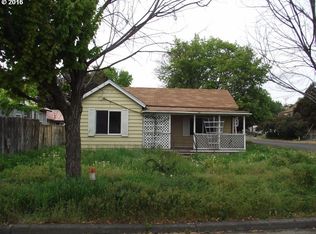 25 SE 12th St, Pendleton, OR 97801