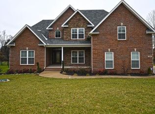 912 Twin View Dr, Murfreesboro, TN 37128