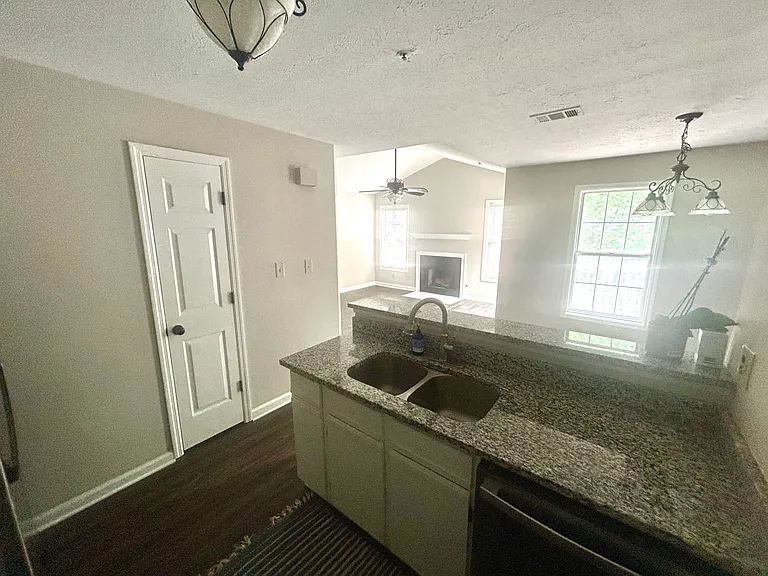 2130 River Heights Walk SE #2130 — Photo 6