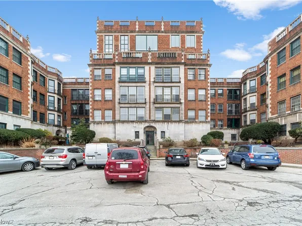 11430 Cedar Glen Pkwy APT B3, Cleveland, OH 44106