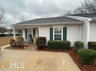 1747 Summerwoods Ln, Griffin, GA