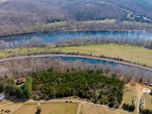 1280 Jones Overlook, Howardsville, VA 24562