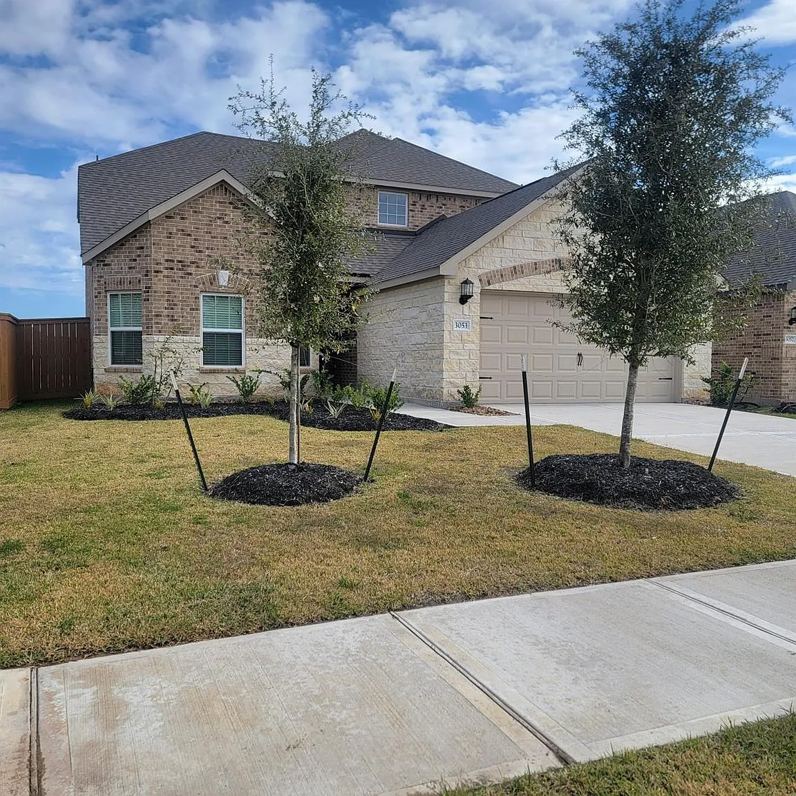 4 bed, 2.5 bath, 2185 sqft, $2,800 — Photo 3