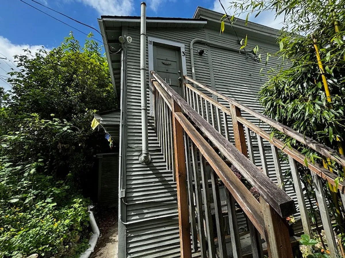 Building Photo - 920 N Garden St #3