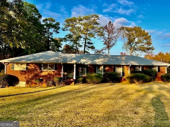 1328 Macarthur Dr, Griffin, GA 30224