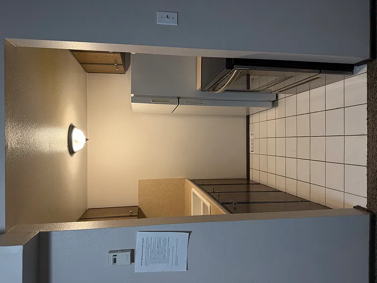 736 E 100 S #10 — Photo 3