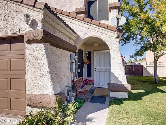 4th image of 5742 Cinnabar Ave