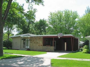 403 22nd Ave S, Grand Forks, ND 58201