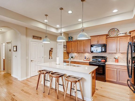 4th image of 67 Park Knoll Pl