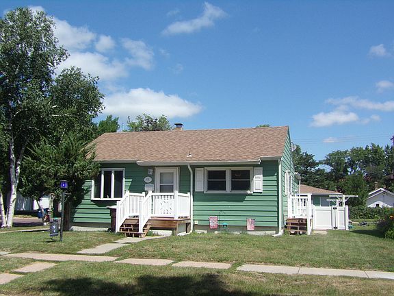 2nd image of 900 E Hanson Ave