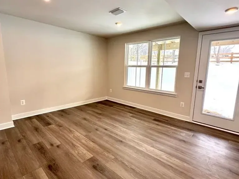 4664 Fountainbridge Ct — Photo 4