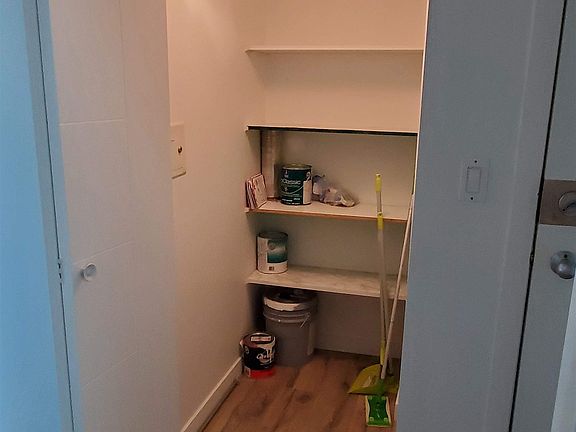 4th image of 1188 Howe St Floor 17