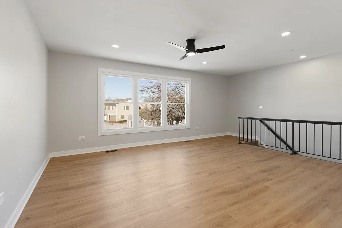 2 bed, $2,400 — Photo 3