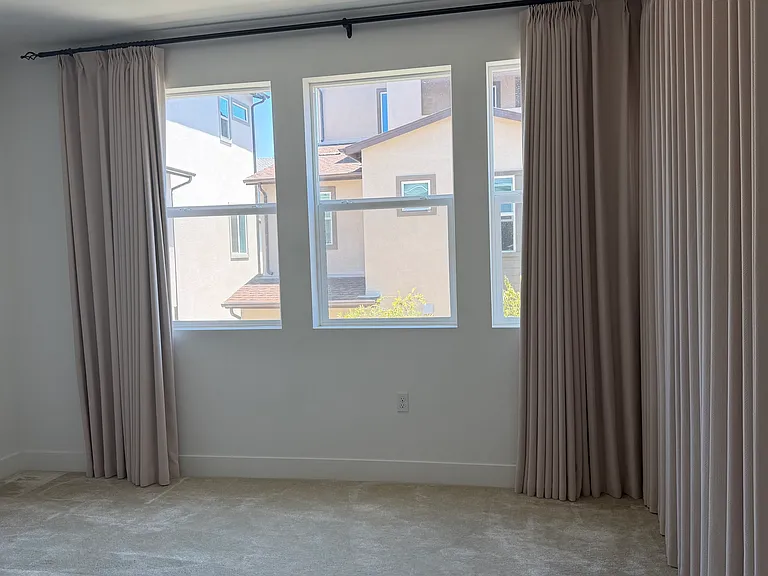 454 Lobata — Photo 24