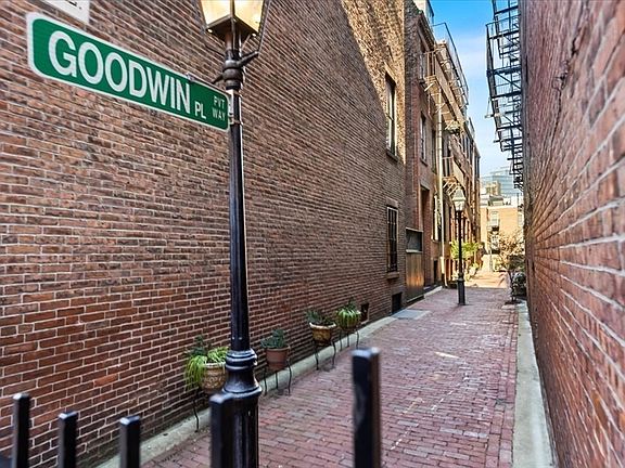 3rd image of 6 Goodwin Pl APT 4