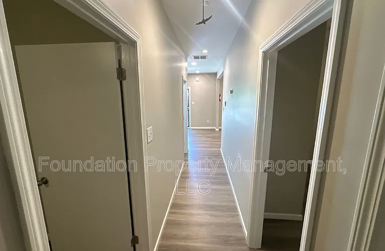 4377 Springwind Rd — Photo 12