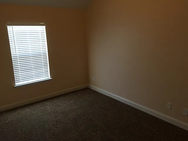 83 Ristona Dr — Photo 13