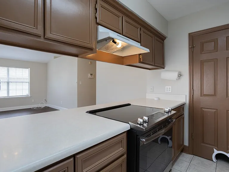 3569 Chatelaine Dr — Photo 13