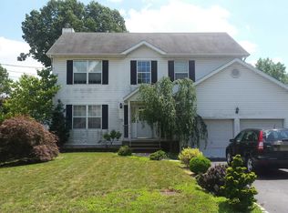 74 Overbrook Ave, Edison, NJ 08817