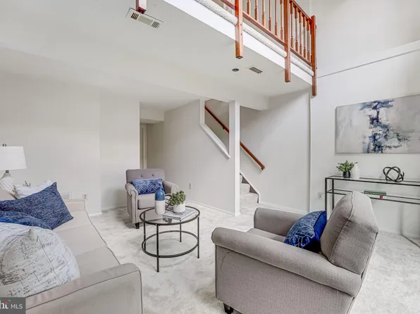 1603 Purple Sage Dr, Reston, VA 20194