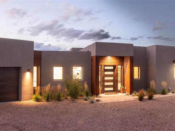 62 Calle Mi Gusto, Santa Fe, NM 87506