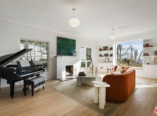 4860 Glencairn Rd, Los Angeles, CA 90027