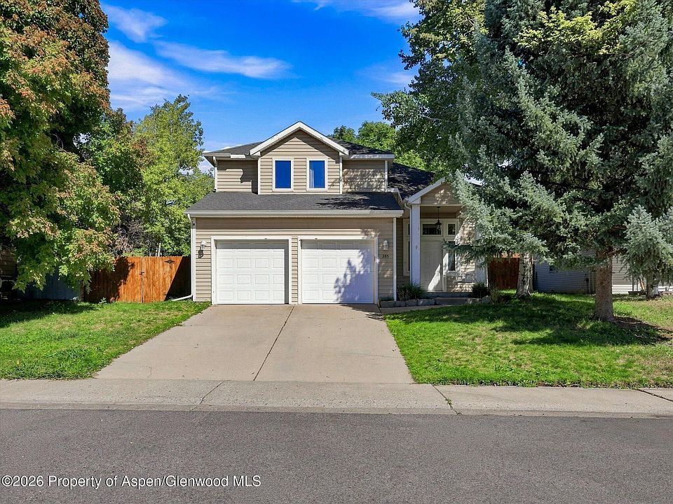 1st image of 285 Lupine Dr