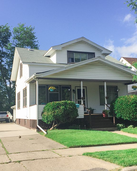 2nd image of 581 Camden Ave