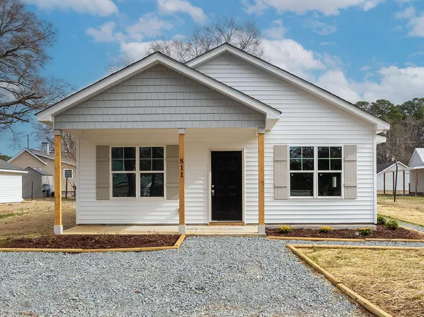 811 S 12th St, Erwin, NC 28339