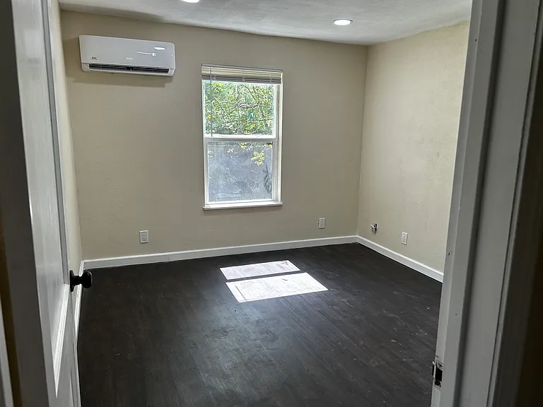 12735 Willis Waukegan Rd — Photo 7