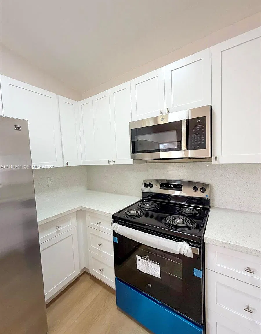 6477 SW 152nd Pl — Photo 4