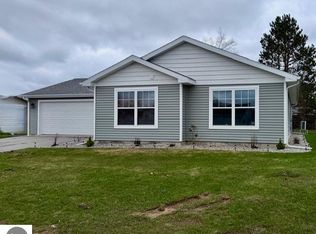1948 Oriole Dr, Traverse City, MI 49685