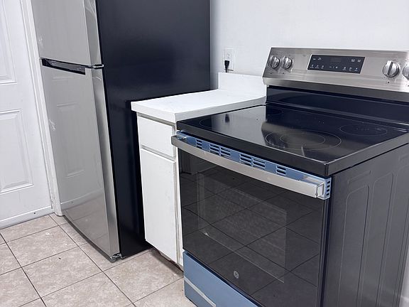 5th image of 6124 Sudbury Ave
