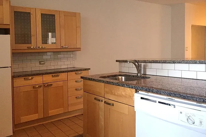 5350-5358 S. Maryland Avenue — Photo 11